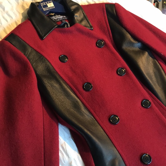 Designer red wool blazer with leather accents - Picture 4 of 9